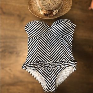 Stripes vintage style one piece bathing suit